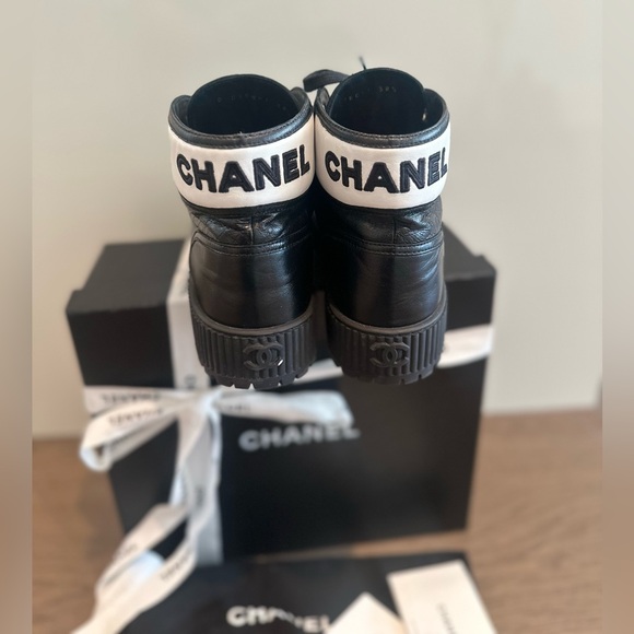 Chanel lace up boots 21k - Picture 5 of 10